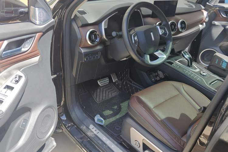 Used Wey VV6 2018 2.0T Two-Wheel-Drive Ultra-Luxury Version China V Standard