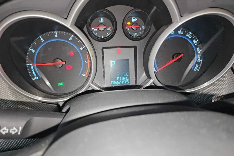 Used Chevrolet Cruze 2013 1.8L SE WTCC Edition AT
