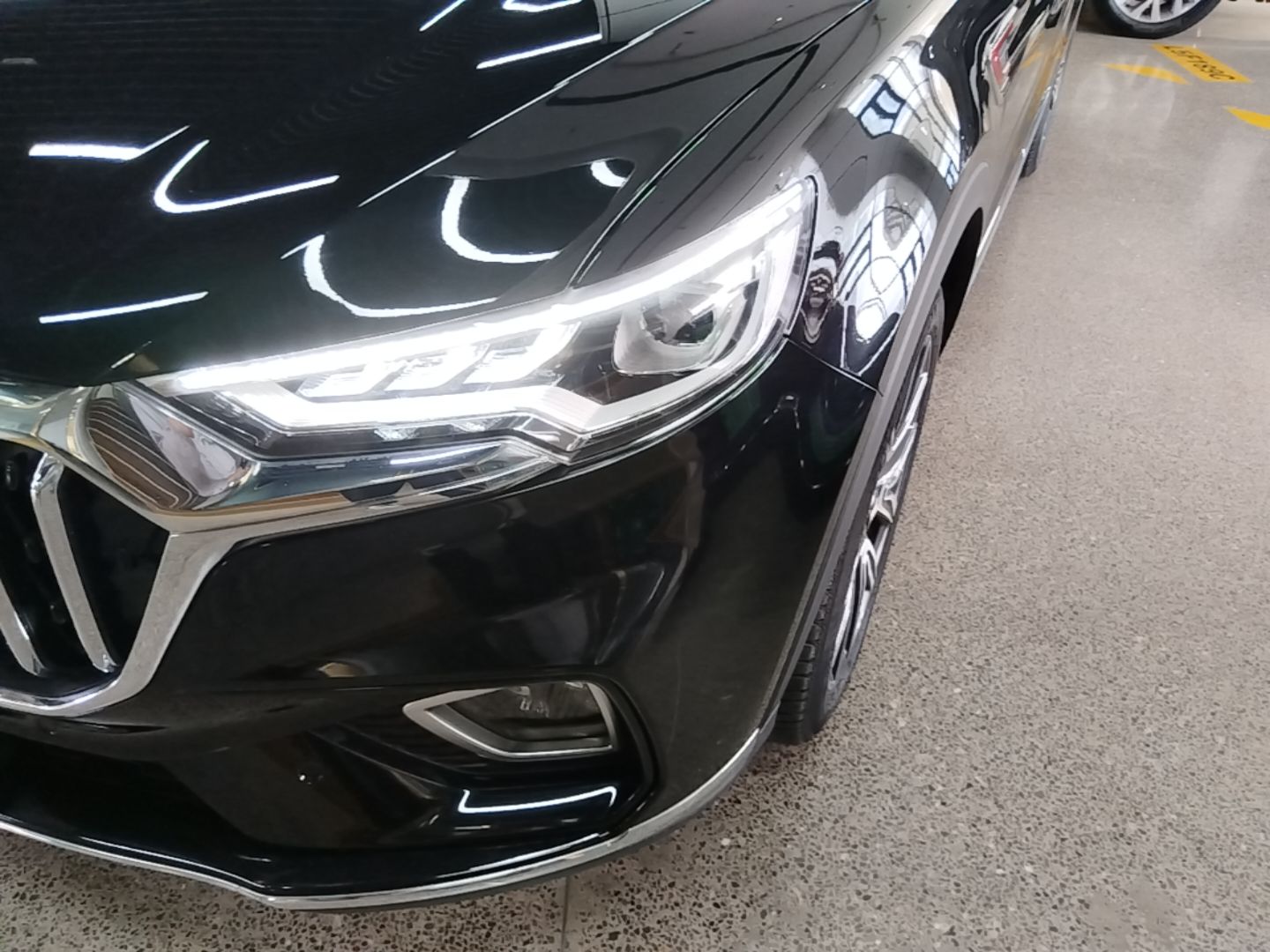 Hongqi HS5 2022 Facelifted Version 2.0T Smart Connect Flagship All-Wheel-Drive Edition — снимка 8