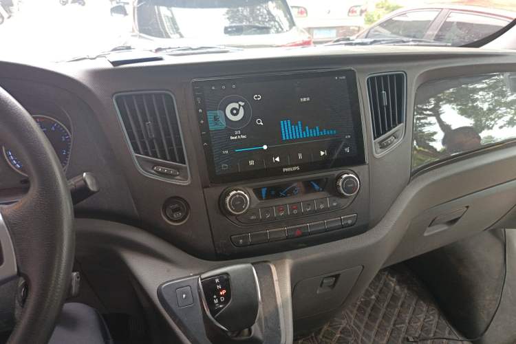 Used Foton Toano 2023 2.0T Automatic Urban Edition Short Wheelbase Mid-Height Design with Single Rear Tire—Available in 5/6/9-Seater Configurations
