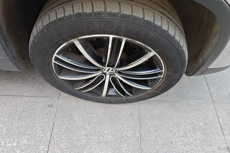 Used Volkswagen Tiguan 2015 2.0 TSI Automatic All-Wheel Drive Flagship Edition