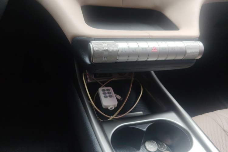 Used BYD Dolphin 2021 405 km Fashion Edition Gear Lever