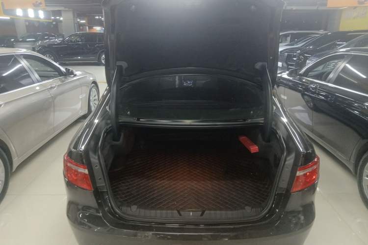 Used Jaguar XFL 2017 XFL 2.0T 240PS Luxury Edition Trunk