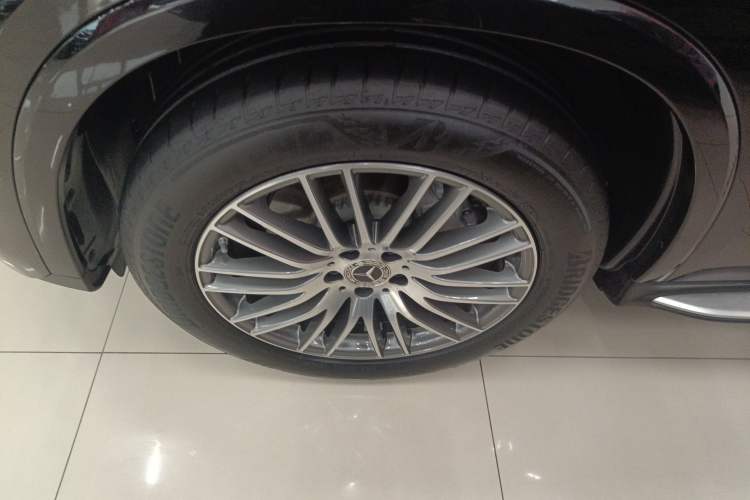 Used Mercedes-Benz GLC 2023 GLC 300 L 4MATIC Dynamic Edition 5-seater Left Front Wheel Hub