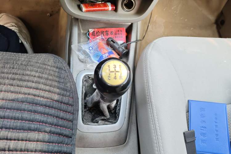 Used CHANGAN Alsvin V3 2012 1.3L Manual Comfort Version China IV Standard
