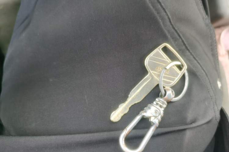 Used Jinbei Hiace 2014 2.0L 5th Generation Kuaiyunwang Business Version 4G19 Vehicle Key