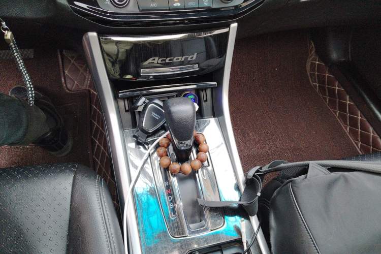 Used Honda Accord 2016 2.0L Comfort Edition Gear Lever