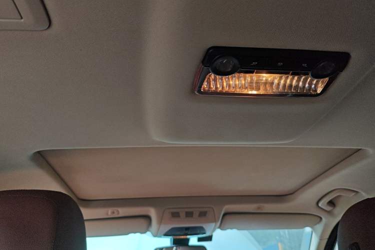 Used BMW 5 Series 2017 528Li Leading Model