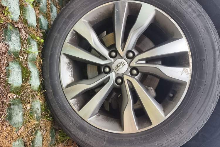 Used Geely Auto Emgrand X7 Sport 2016 1.8TD Automatic ZhiShang Model