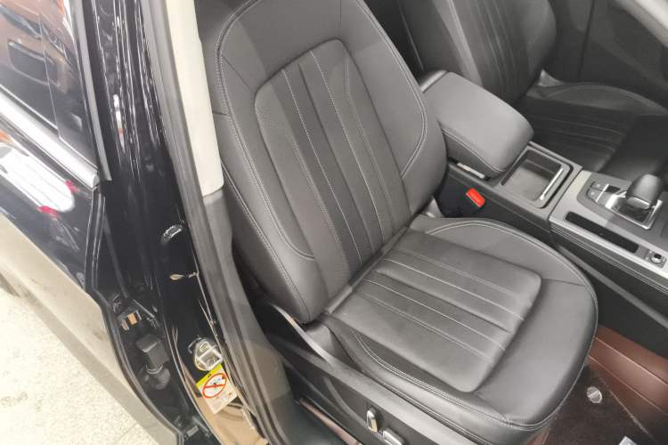 Used Audi Q5L 2023 40T Fashionable and Elegant Version