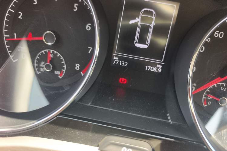 Used Volkswagen Touran 2018 Volkswagen Touran L 280TSI DSG Boundary Edition 6-Seater China VI Standard
