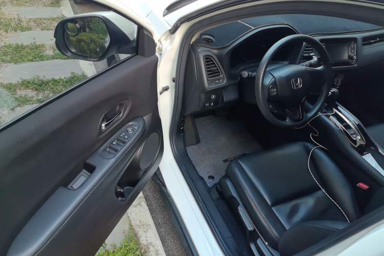 Used Honda Vezel 2015 1.5L CVT two-wheel drive Comfort trim