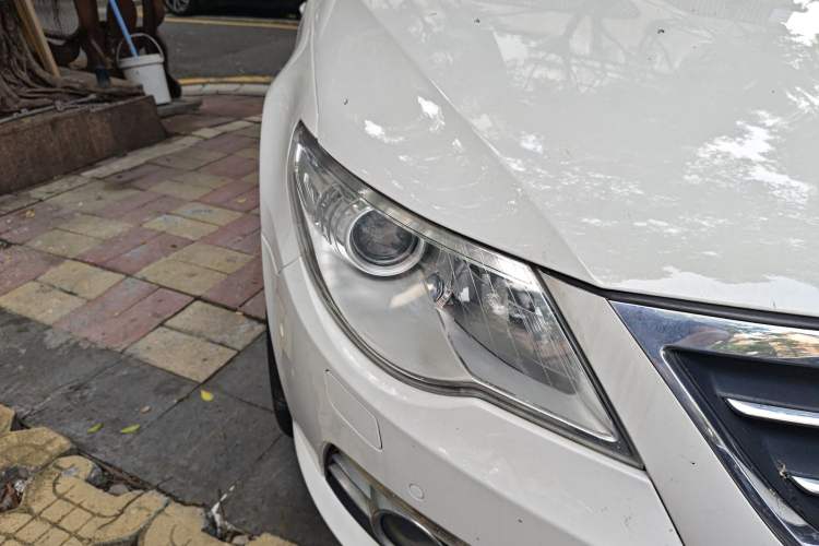 Used Volkswagen FAW-Volkswagen CC 2012 2.0 TSI Luxury Model Right Front Headlight