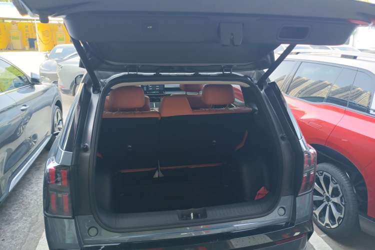 Used AION V 2024 Aion Tyrannosaurus 650 Smart Premium Edition
