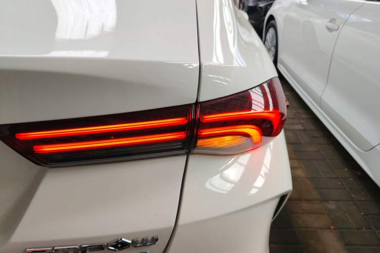 Used GAC Trumpchi EMPOW 2023 Shadow Leopard H High-Energy Hybrid Edition Right Rear Taillight