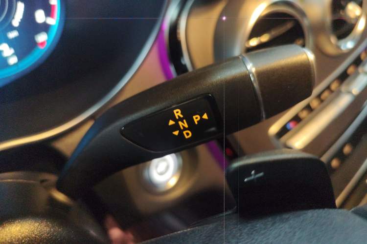 Used Mercedes-Benz GLC Coupe 2021 GLC 300 4MATIC Coupe SUV Gear Lever