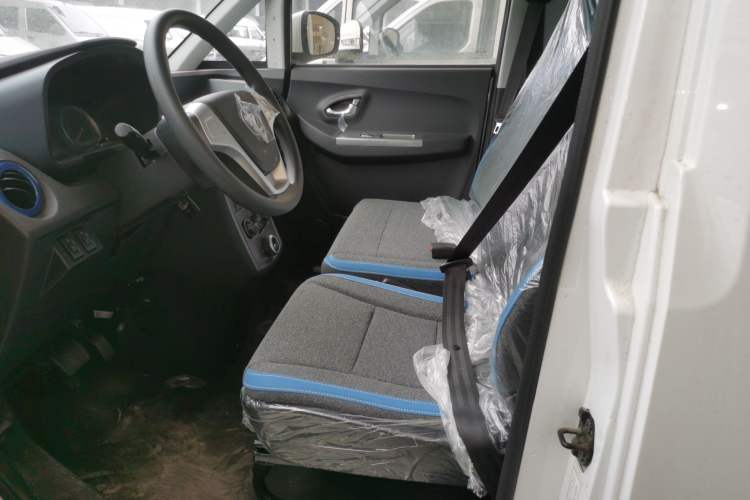 Used Foton Intelligent Blue Elf E7 2024 All-Electric Van Flat Roof 2 Seats EVE Energy 41.86 kWh