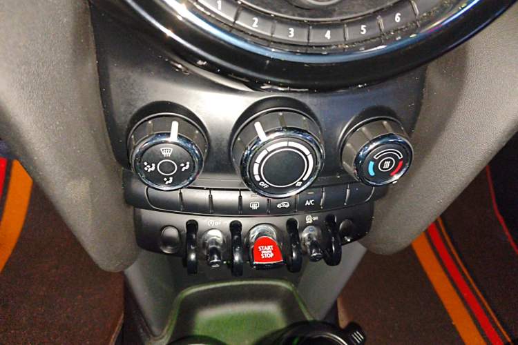 Used MINI MINI 2015 1.5T COOPER Fun Five-Door Edition