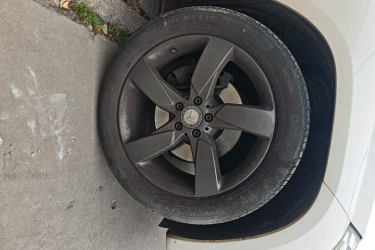 Used Mercedes-Benz GLK-Class 2013 Facelift GLK 300 4MATIC Fashion Edition Right Front Wheel Hub