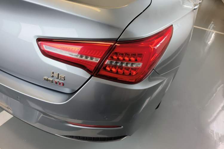 Used Hongqi H5 2020 1.8T Automatic Smart Connect Flagship Edition Exterior 3