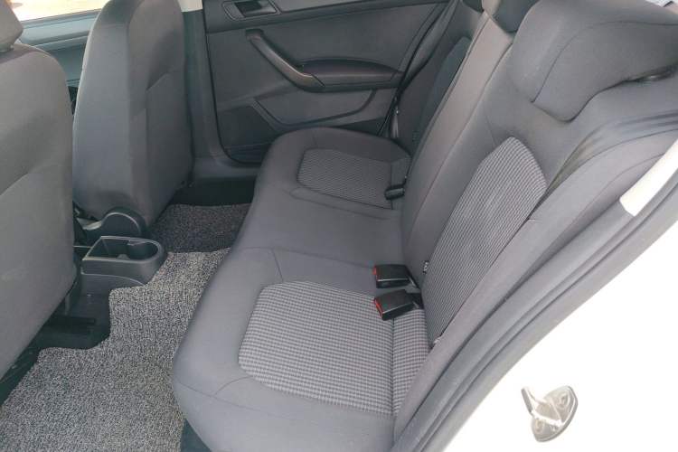 Used Volkswagen Santana 2016 1.4L Manual Fashion Edition Left Rear Seat