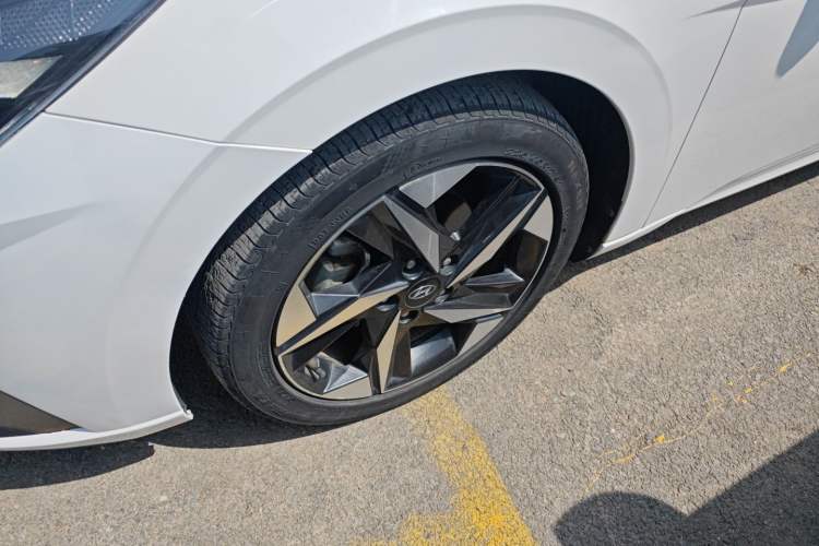 Used Hyundai Elantra 2021 1.5L CVT LUX Prestige Edition