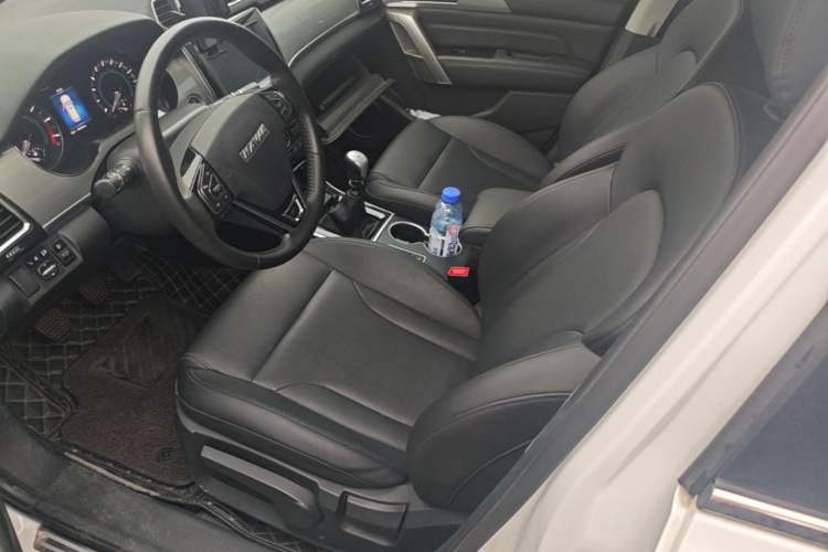 Used Haval H2 2017 Red-Label 1.5T Manual Two-Wheel Drive Luxury Model
