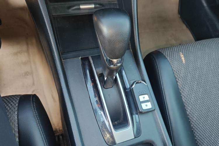 Used Honda Jade 2017 1.8L automatic Comfort version 5 seats