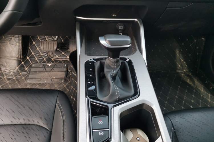 Used Geely Auto Emgrand 2022 4th Generation 1.5L CVT Luxury Model Gear Lever