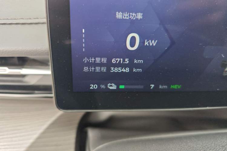 Used Wuling Xingguang 2023 70 Standard Edition Odometer Close Up