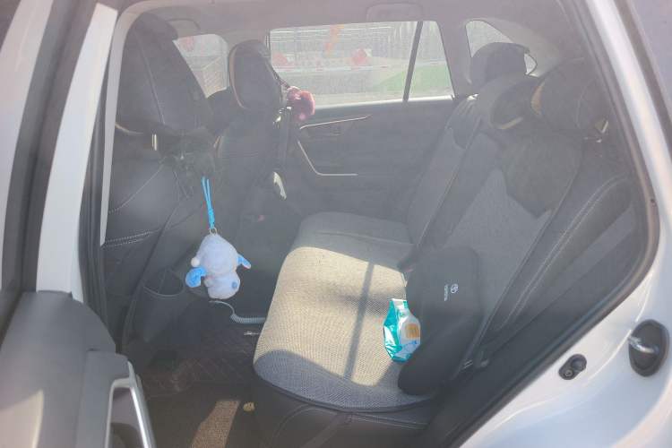 Used Toyota RAV4 2024 2.0L CVT Two-Wheel Drive Urban Edition