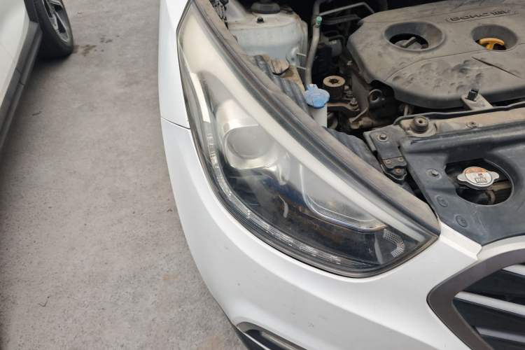 Used Hyundai ix35 2013 2.0L Automatic Two-Wheel Drive Leading GLX China V Emission Standard
