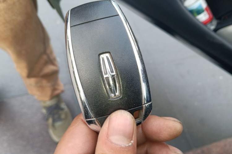 Used Lincoln Continental 2017 3.0T Four-Wheel Drive Presidential Edition Vehicle Key