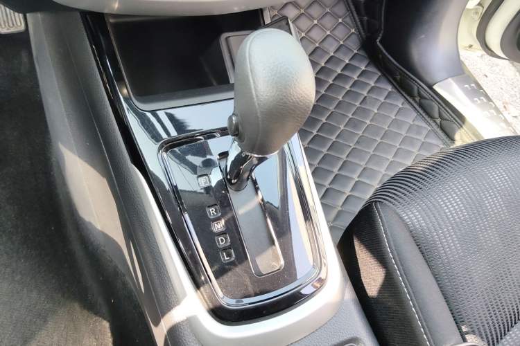 Used Nissan Tiida 2016 1.6L CVT Cool Dynamic Edition