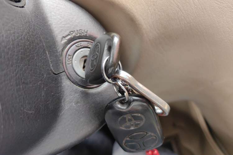 Used Toyota Corolla EX 2013 1.6L Manual Luxury Edition
