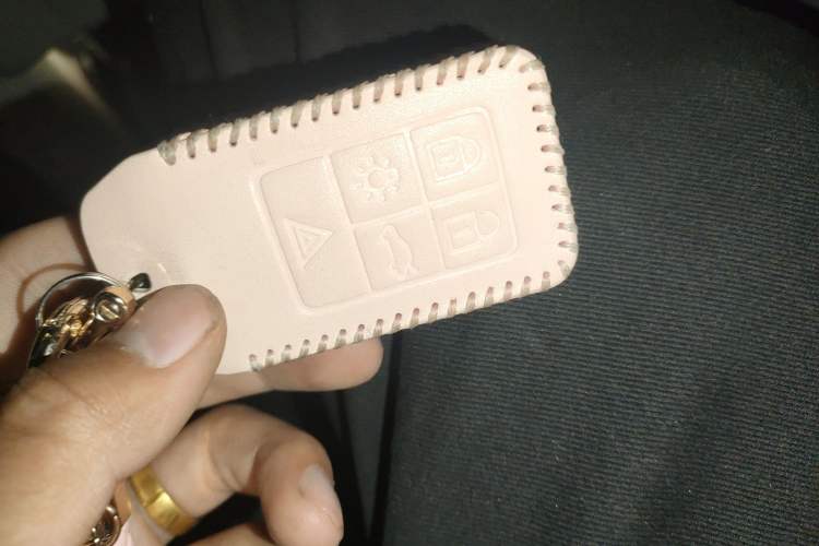 Used Volvo V40 2015 1.6T Zhiyi Edition