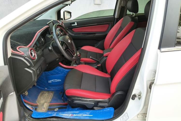 Used BAIC Senova X25 2015 1.5L Manual Elite Edition Left Front Seat