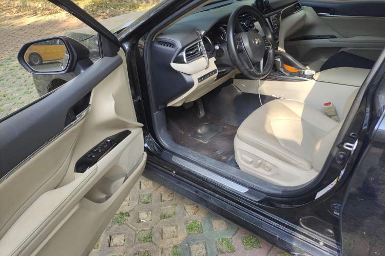 Used Toyota Camry 2018 2.0G Luxury Edition