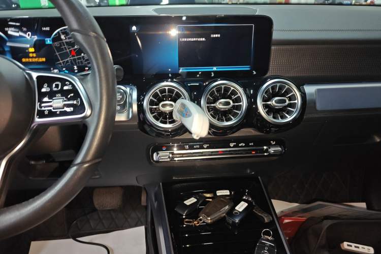 Used Mercedes-Benz GLB 2021 GLB 200 Dynamic Edition Audio And AC Panel