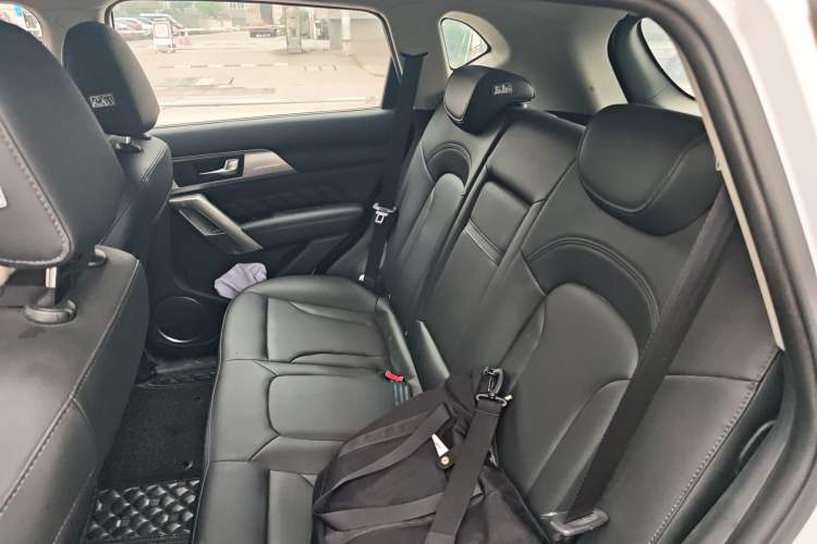 Used Haval H2 2014 1.5T Manual Two-Wheel Drive Elite Edition Left Rear Seat