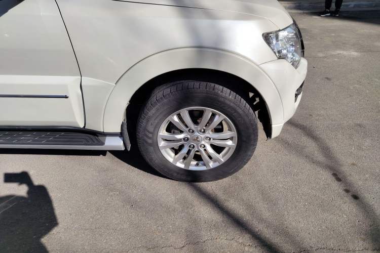 Used Mitsubishi Pajero 2018 V97 3.8L 5-Door GLS Sunroof – Middle East
