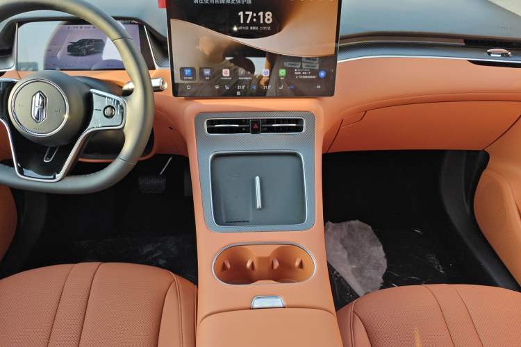 Used Hima H5 2025 Model Range-Extending Max Audio And AC Panel