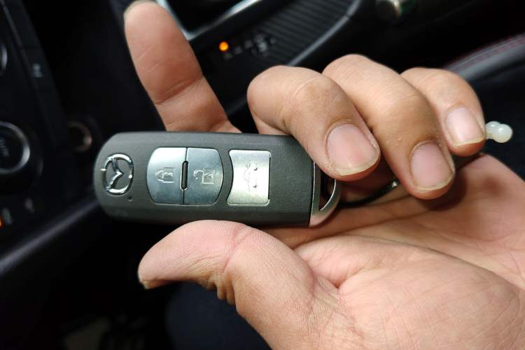 Used Mazda Atenza 2014 2.0L Blue Sky Luxury Edition