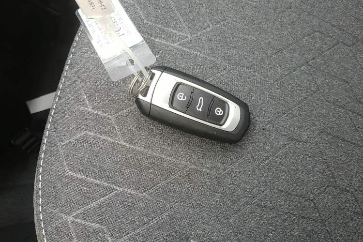 Used Geely Galaxy Panda 2024 Panda Mini 200km Endurance Bear
