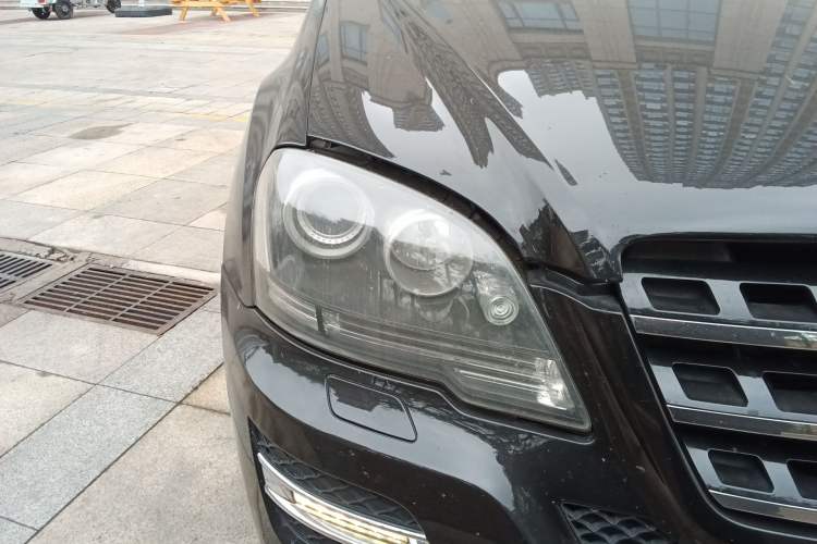 Used Mercedes-Benz M-Class 2010 ML 350 4MATIC Luxury Special Edition Right Front Headlight