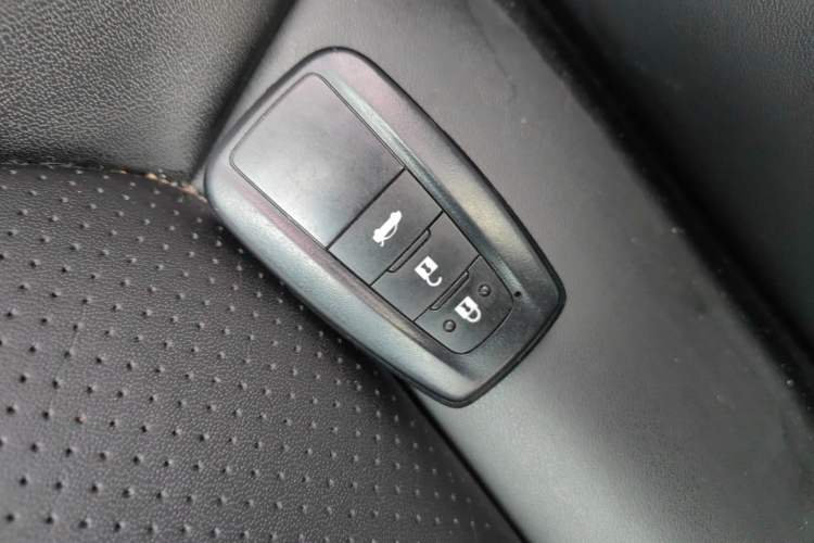 Used Toyota Corolla 2021 Dual-Motor 1.8L E-CVT Elite Edition
