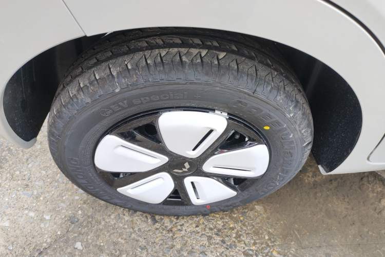 Used Wuling Hongguang MINIEV 2025 Four-Door Version Advanced Edition