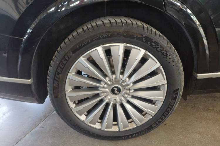 Used ONVO Luxeed L90 2025 Model—Max Six-Seater Version Exterior 5