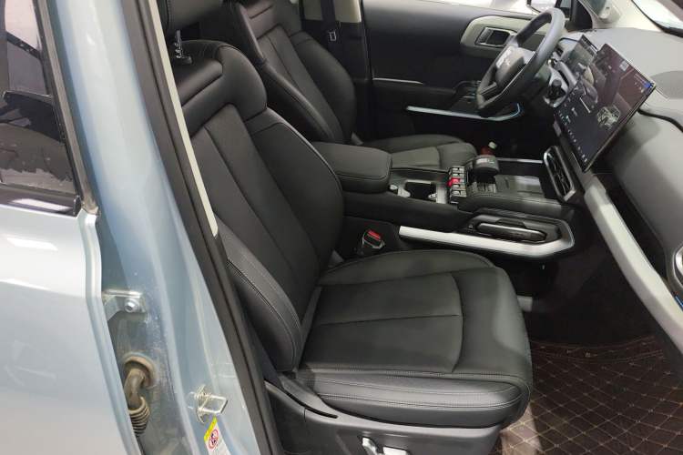 Used Formula Leopard Titanium 3 2025 Model 501KM Rear-Drive Ultra Version