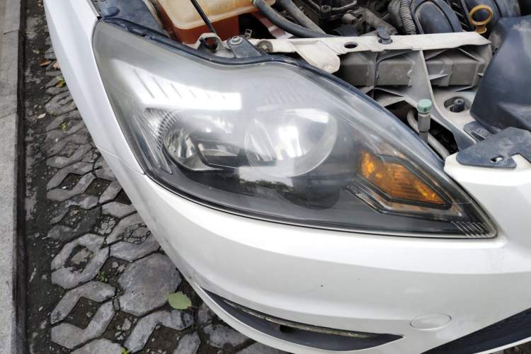 Used Ford Focus 2013 Hatchback Classic 1.8L Automatic Base Model
